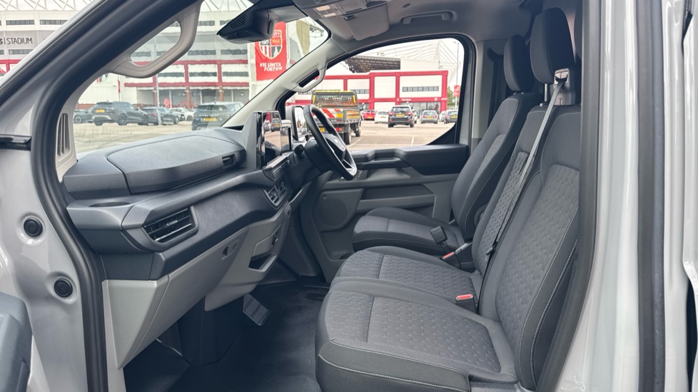 Ford Transit Custom 320 L2 Diesel Fwd 2.0 EcoBlue 136ps H1 Van Limited Auto - Image 13