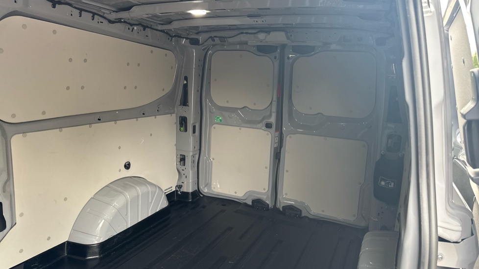 Ford Transit Custom 320 L2 Diesel Fwd 2.0 EcoBlue 136ps H1 Van Limited Auto - Image 14