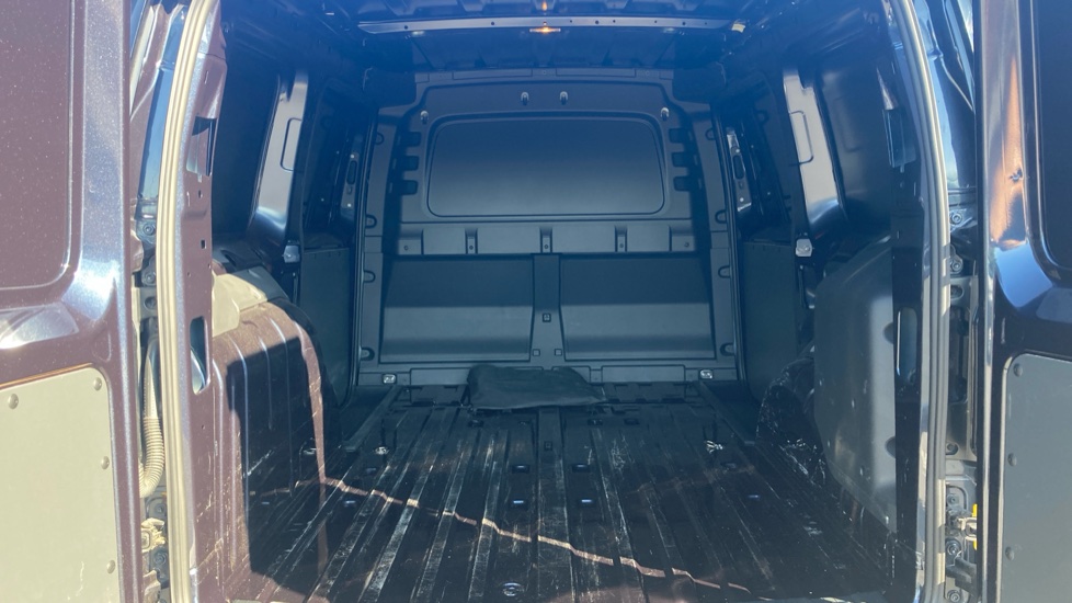 Ford Transit Connect 250 L2 Petrol 1.5 EcoBoost PHEV 150 Trend Van Auto - Image 12