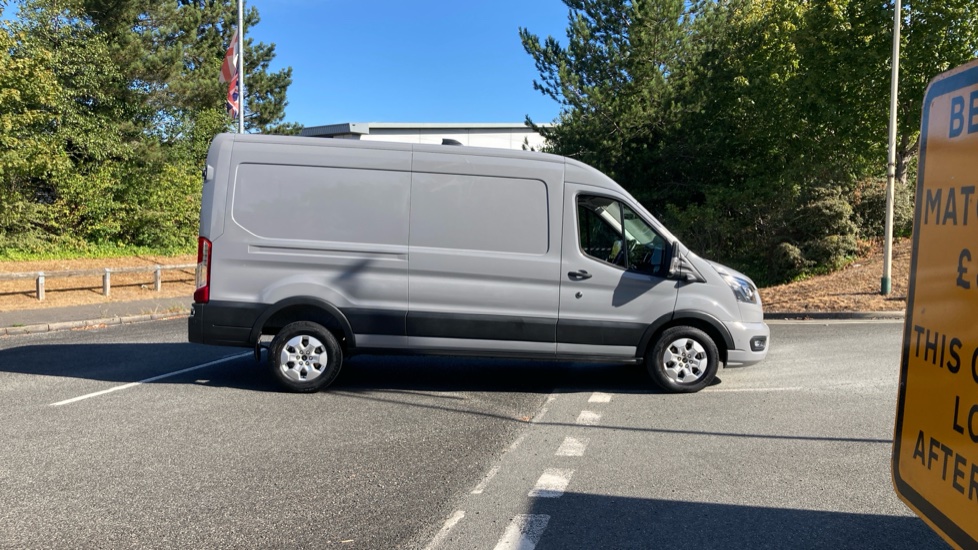 Ford Transit 350 L3 Diesel Fwd 2.0 EcoBlue 130ps H2 Limited Van Auto [8S] [Nav] - Image 9