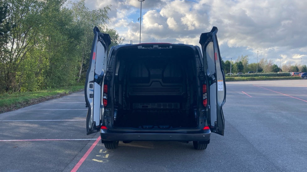 Ford Transit Custom 300 L1 Diesel Fwd 2.0 EcoBlue 136ps H1 Van Limited Auto - Image 3