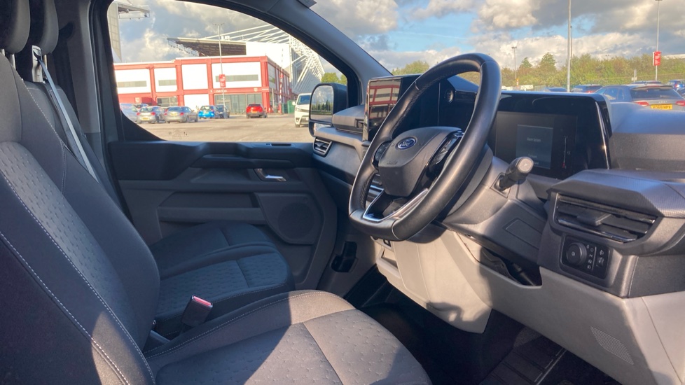 Ford Transit Custom 300 L1 Diesel Fwd 2.0 EcoBlue 136ps H1 Van Limited Auto - Image 6