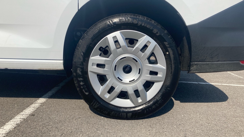 Ford Transit Connect 240 L2 Diesel 2.0 EcoBlue 122ps Trend Van Auto - Image 17