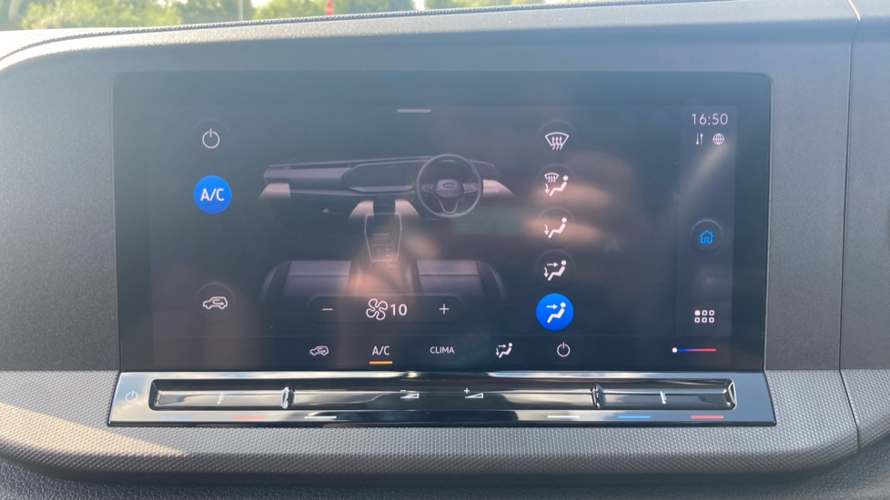 Ford Transit Connect 240 L2 Diesel 2.0 EcoBlue 122ps Trend Van Auto - Image 25