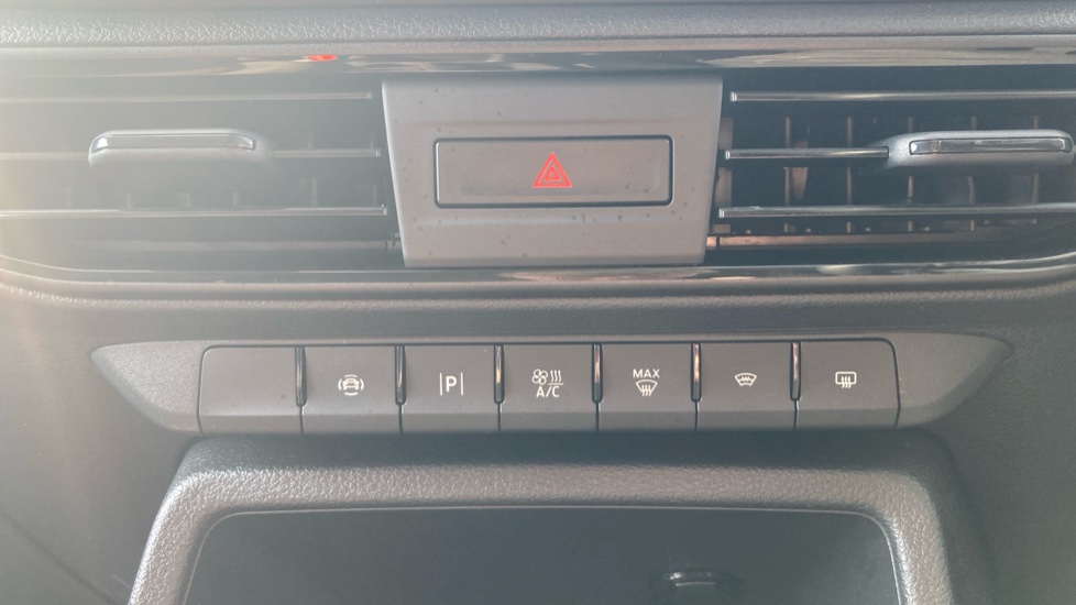 Ford Transit Connect 240 L2 Diesel 2.0 EcoBlue 122ps Trend Van Auto - Image 26