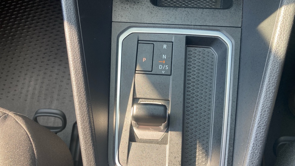 Ford Transit Connect 240 L2 Diesel 2.0 EcoBlue 122ps Trend Van Auto - Image 29