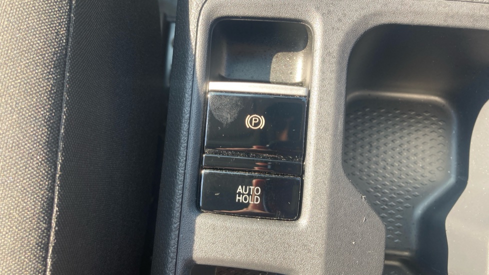 Ford Transit Connect 240 L2 Diesel 2.0 EcoBlue 122ps Trend Van Auto - Image 30