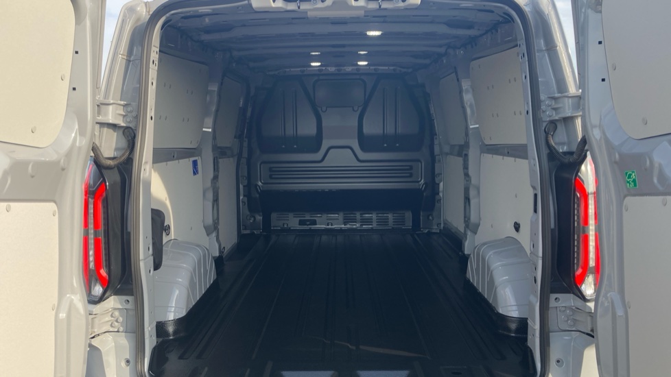 Ford Transit Custom E-340 L2 Electric Rwd 100kW 65kWh H1 Van Limited Auto - Image 12