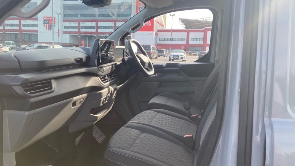 Ford Transit Custom E-340 L2 Electric Rwd 100kW 65kWh H1 Van Limited Auto - Image 13
