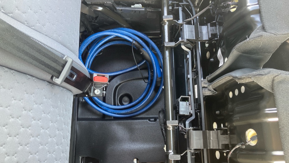 Ford Transit Custom E-340 L2 Electric Rwd 100kW 65kWh H1 Van Limited Auto - Image 34