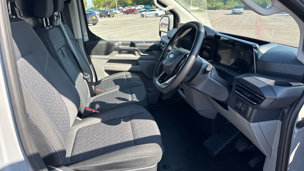 Ford Transit Custom E-340 L2 Electric Rwd 100kW 65kWh H1 Van Limited Auto - Image 6
