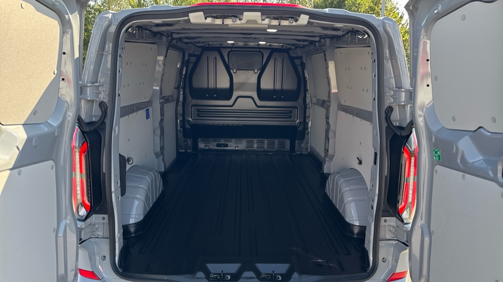 Ford Transit Custom E-340 L2 Electric Rwd 100kW 65kWh H1 Van Limited Auto - Image 12
