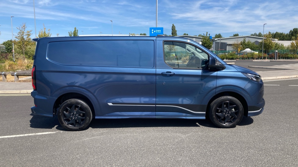 Ford Transit Custom E-320 L1 Rwd 160kW 65kWh H1 Van Sport Auto - Image 9