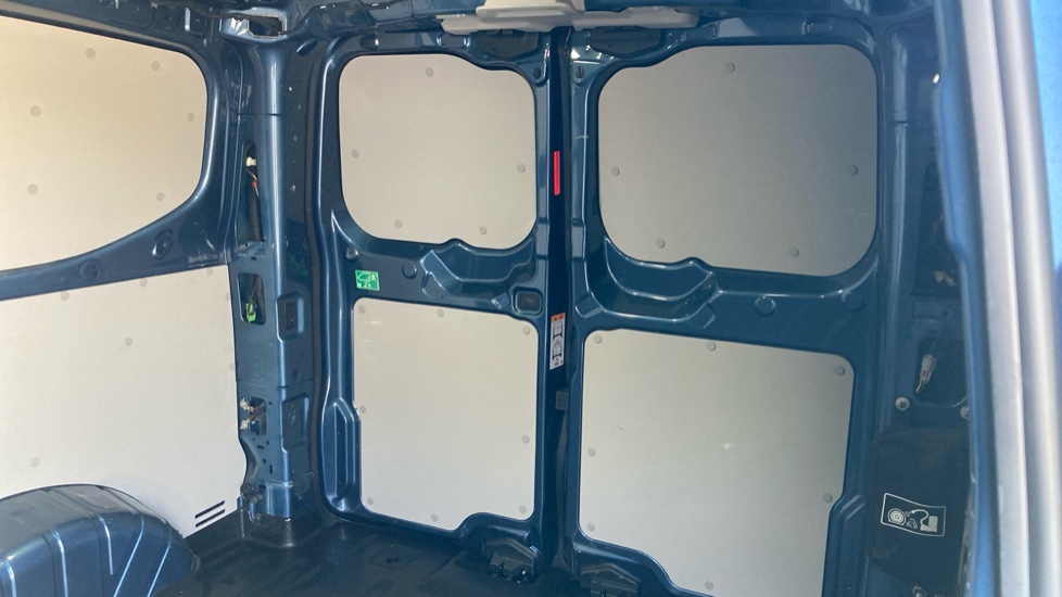 Ford Transit Custom E-320 L1 Rwd 160kW 65kWh H1 Van Sport Auto - Image 14