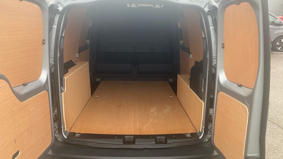 Ford Transit Connect 250 L2 Petrol 1.5 EcoBoost PHEV 150 Trend Van Auto - Image 12