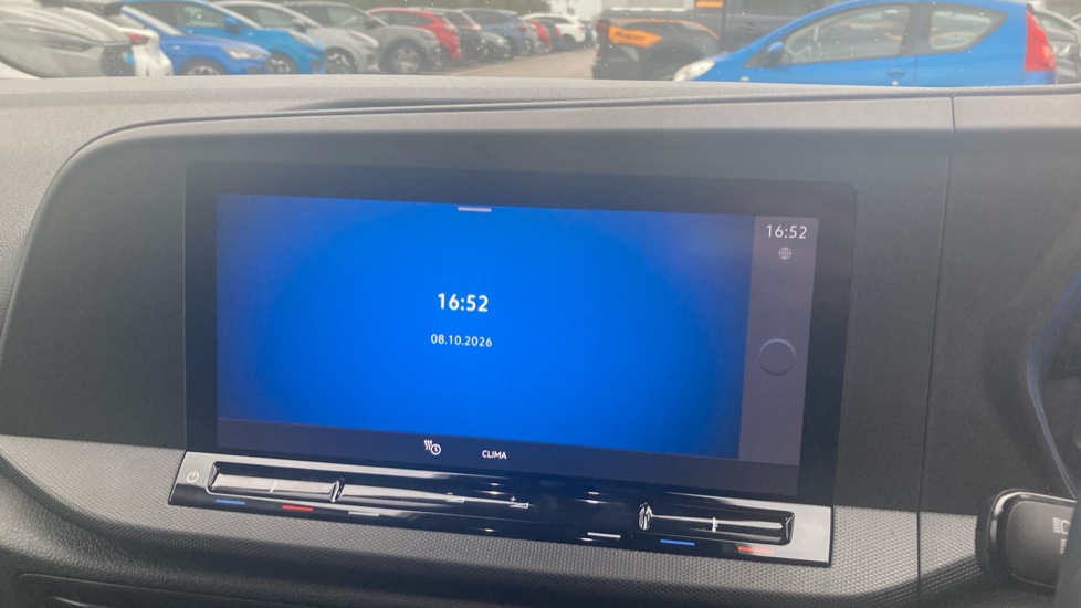Ford Transit Connect 250 L2 Petrol 1.5 EcoBoost PHEV 150 Trend Van Auto - Image 15