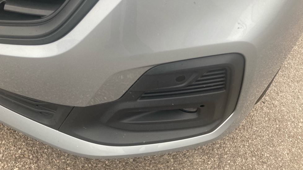 Ford Transit Connect 250 L2 Petrol 1.5 EcoBoost PHEV 150 Trend Van Auto - Image 28