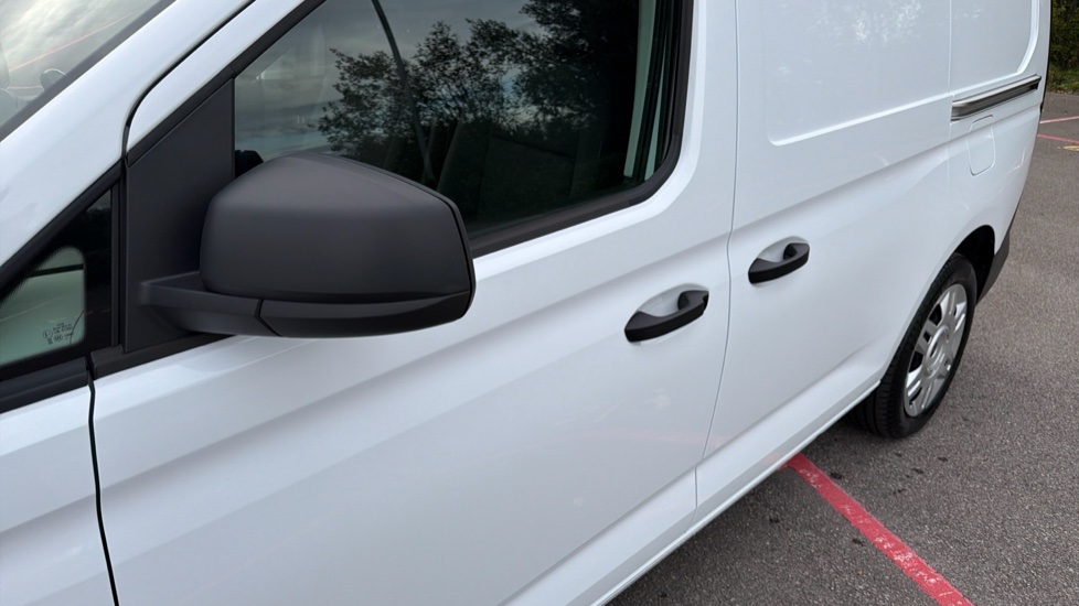 Ford Transit Connect 250 L2 Petrol 1.5 EcoBoost PHEV 150 Trend Van Auto - Image 22