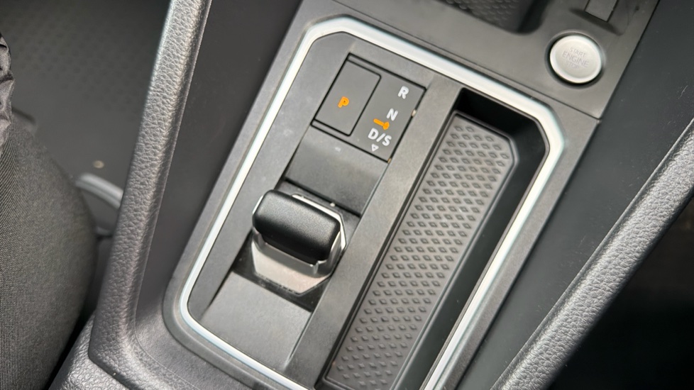 Ford Transit Connect 250 L2 Petrol 1.5 EcoBoost PHEV 150 Trend Van Auto - Image 40