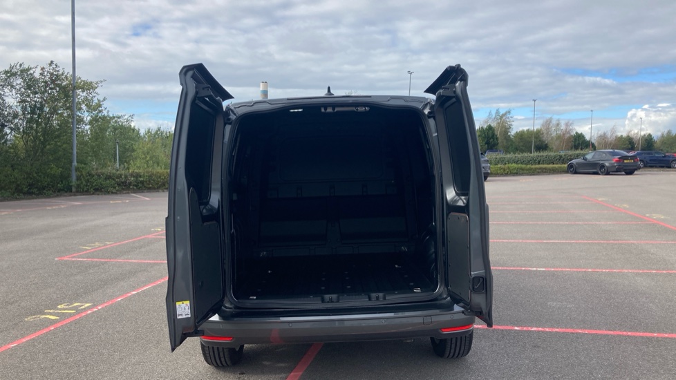 Ford Transit Connect 230 L1 Diesel 2.0 EcoBlue 122ps Limited Van Auto - Image 3