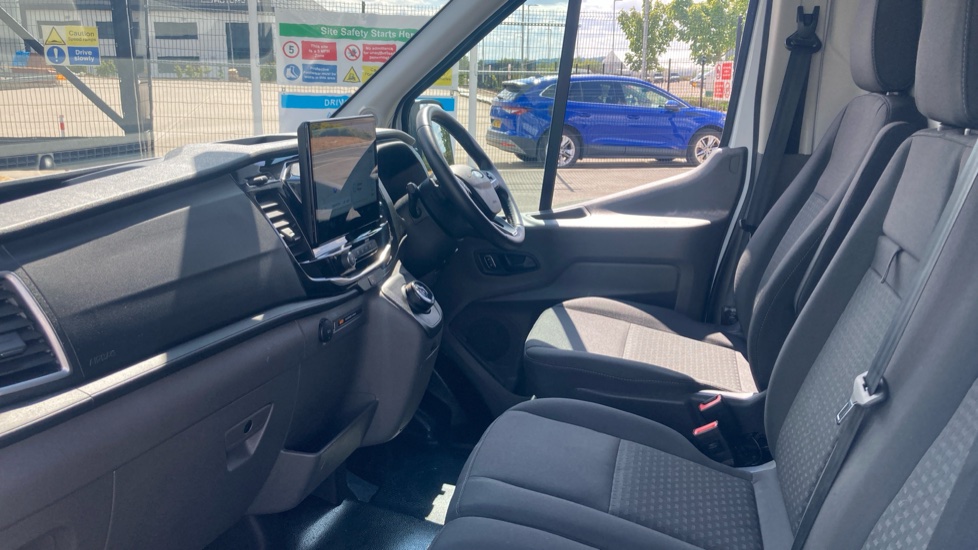 Ford Transit 350 L3 Diesel Fwd 2.0 EcoBlue 165ps H2 Limited Van Auto [Nav] - Image 13