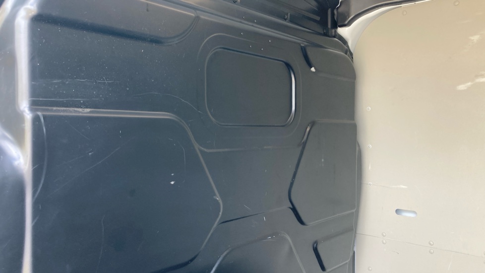 Ford Transit 350 L3 Diesel Fwd 2.0 EcoBlue 165ps H2 Limited Van Auto [Nav] - Image 18