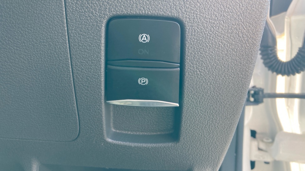 Ford Transit 350 L3 Diesel Fwd 2.0 EcoBlue 165ps H2 Limited Van Auto [Nav] - Image 36