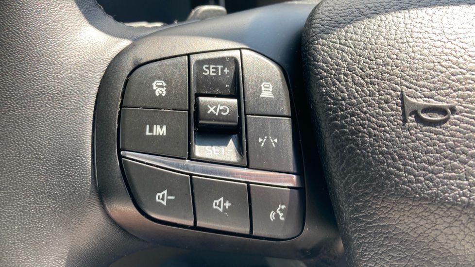 Ford Transit 350 L3 Diesel Fwd 2.0 EcoBlue 165ps H2 Limited Van Auto [Nav] - Image 39