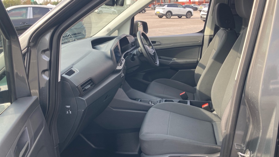 Ford Transit Connect 240 L2 Diesel 2.0 EcoBlue 122ps Trend Van Auto - Image 13