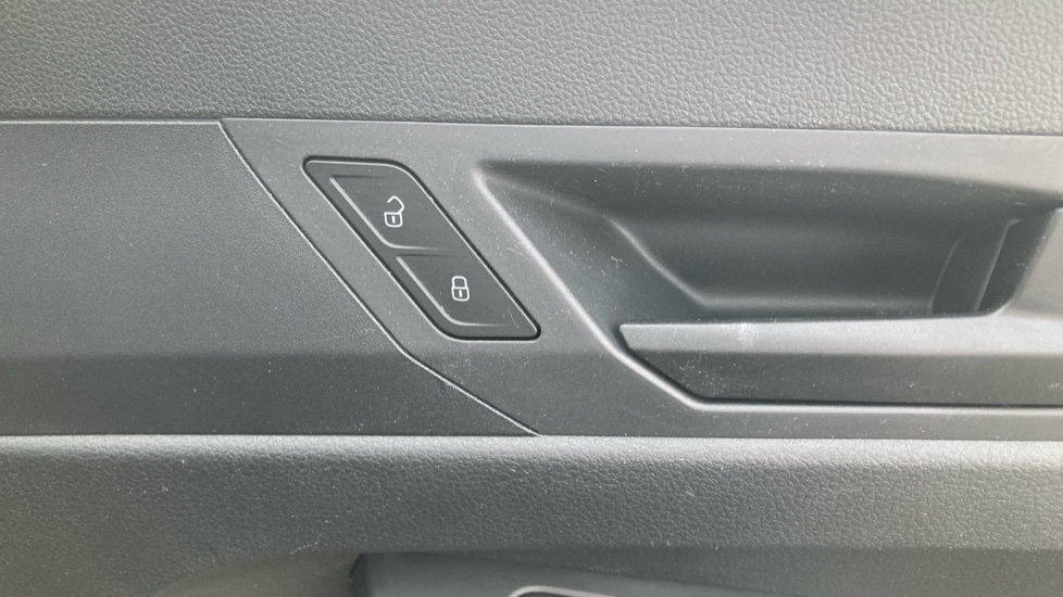 Ford Transit Connect 240 L2 Diesel 2.0 EcoBlue 122ps Trend Van Auto - Image 29