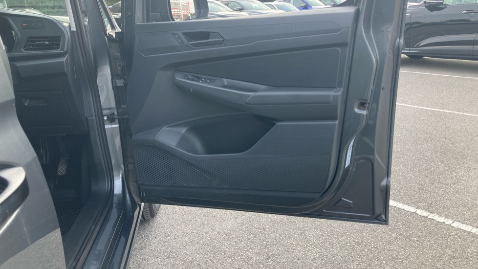 Ford Transit Connect 240 L2 Diesel 2.0 EcoBlue 122ps Trend Van Auto - Image 31