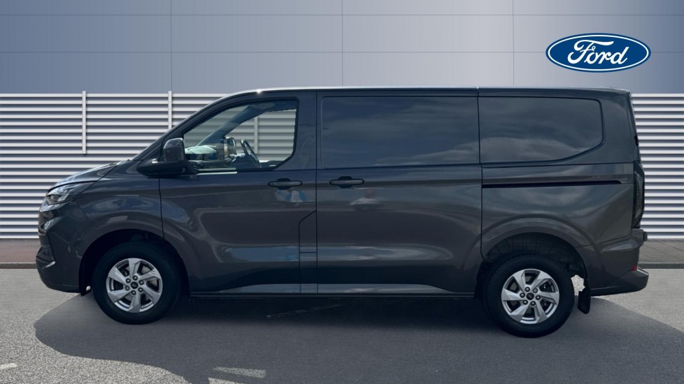 Ford Transit Custom 300 L1 Diesel Fwd 2.0 EcoBlue 136ps H1 Van Limited Auto - Image 4