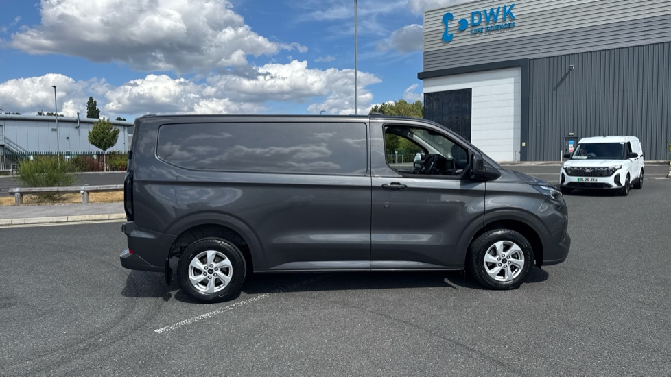 Ford Transit Custom 300 L1 Diesel Fwd 2.0 EcoBlue 136ps H1 Van Limited Auto - Image 9