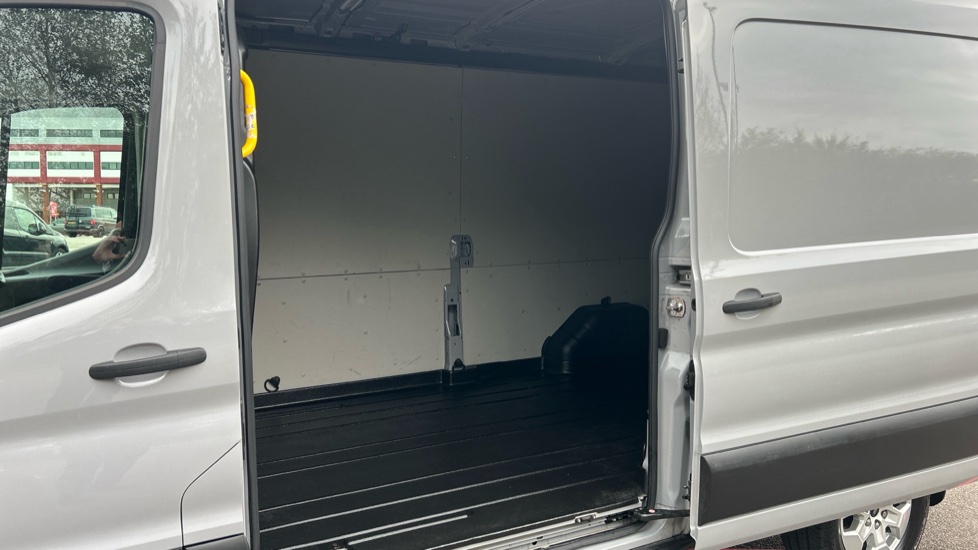 Ford Transit 350 L3 Diesel Fwd 2.0 EcoBlue 165ps H2 Limited Van Auto [Nav] - Image 5