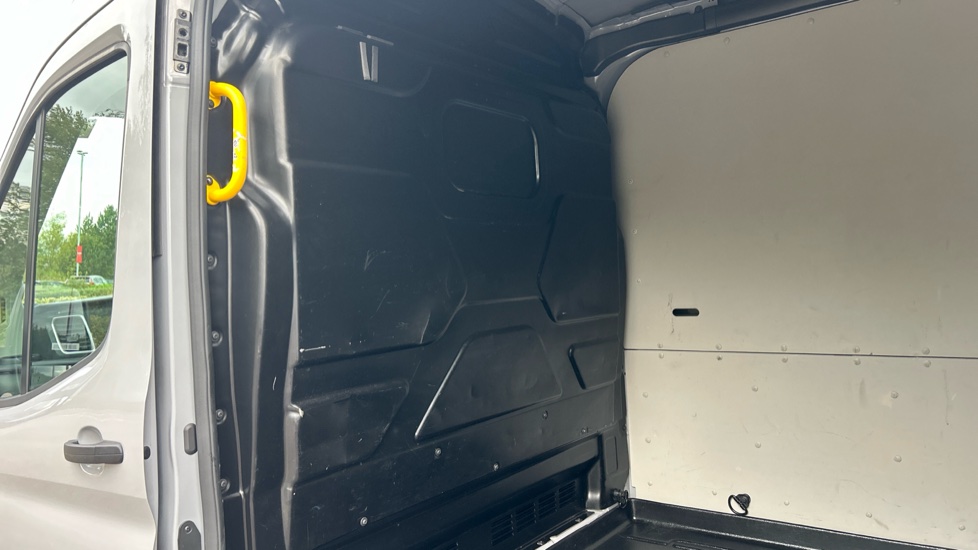 Ford Transit 350 L3 Diesel Fwd 2.0 EcoBlue 165ps H2 Limited Van Auto [Nav] - Image 18