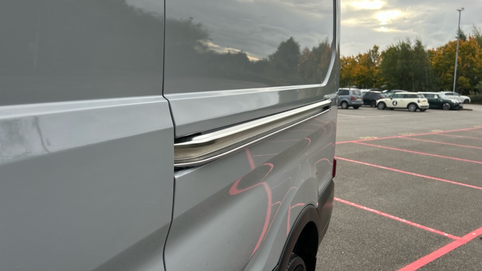 Ford Transit 350 L3 Diesel Fwd 2.0 EcoBlue 165ps H2 Limited Van Auto [Nav] - Image 20