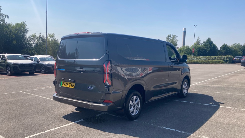 Ford Transit Custom E-320 L1 Rwd 160kW 65kWh H1 Van Limited Auto - Image 10