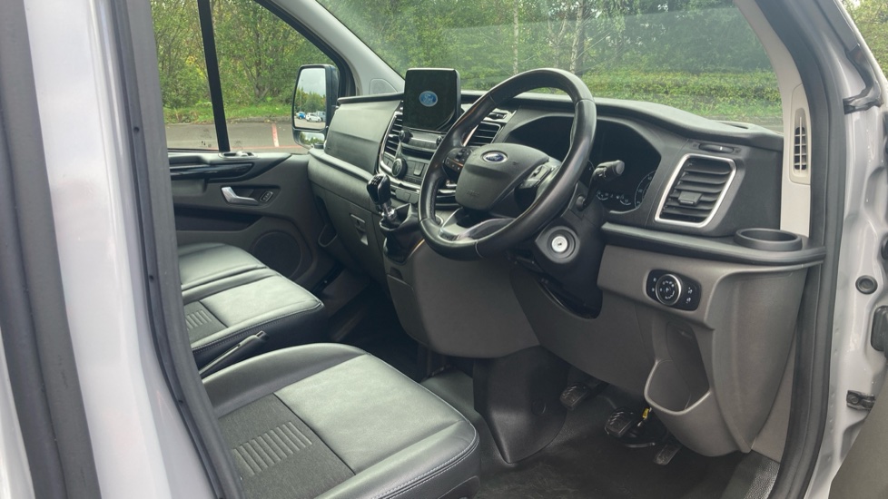 Ford Transit Custom 300 L1 Diesel Fwd 2.0 EcoBlue 130ps Low Roof Active Van - Image 6