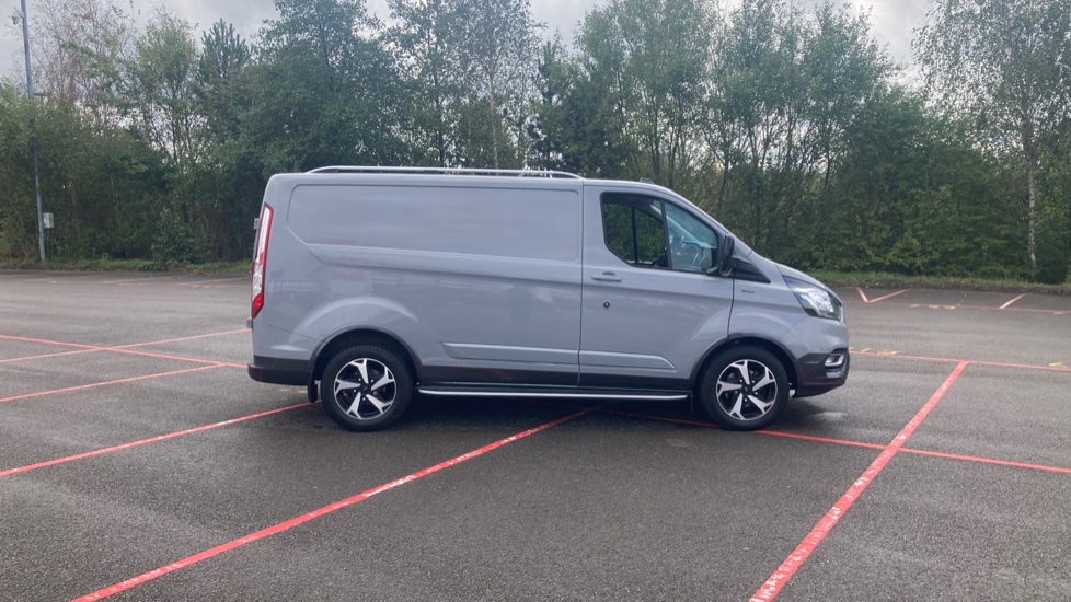 Ford Transit Custom 300 L1 Diesel Fwd 2.0 EcoBlue 130ps Low Roof Active Van - Image 9