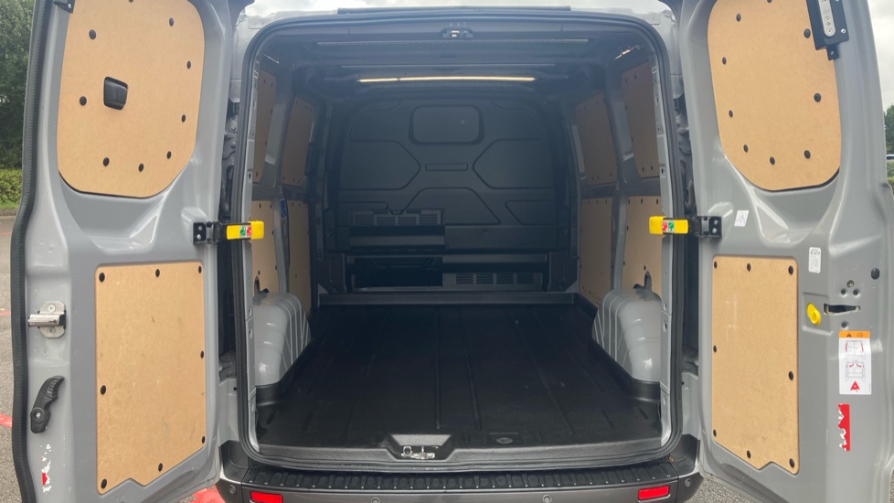 Ford Transit Custom 300 L1 Diesel Fwd 2.0 EcoBlue 130ps Low Roof Active Van - Image 12
