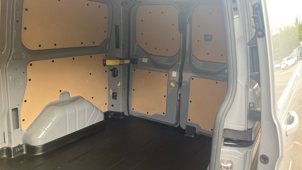 Ford Transit Custom 300 L1 Diesel Fwd 2.0 EcoBlue 130ps Low Roof Active Van - Image 14