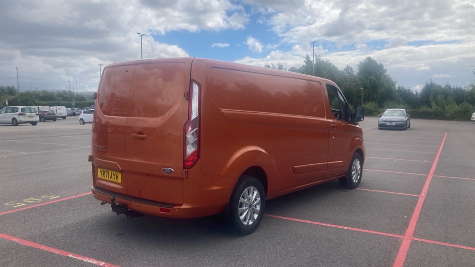 Ford Transit Custom 300 L2 Diesel Fwd 2.0 EcoBlue 170ps Low Roof Limited Van Auto - Image 10