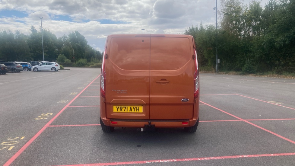 Ford Transit Custom 300 L2 Diesel Fwd 2.0 EcoBlue 170ps Low Roof Limited Van Auto - Image 11