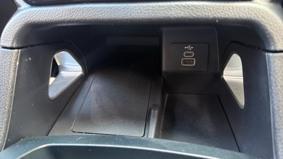Ford Ranger Diesel Pick Up D/Cab Wildtrak 3.0 EcoBlue V6 240 Auto - Image 27