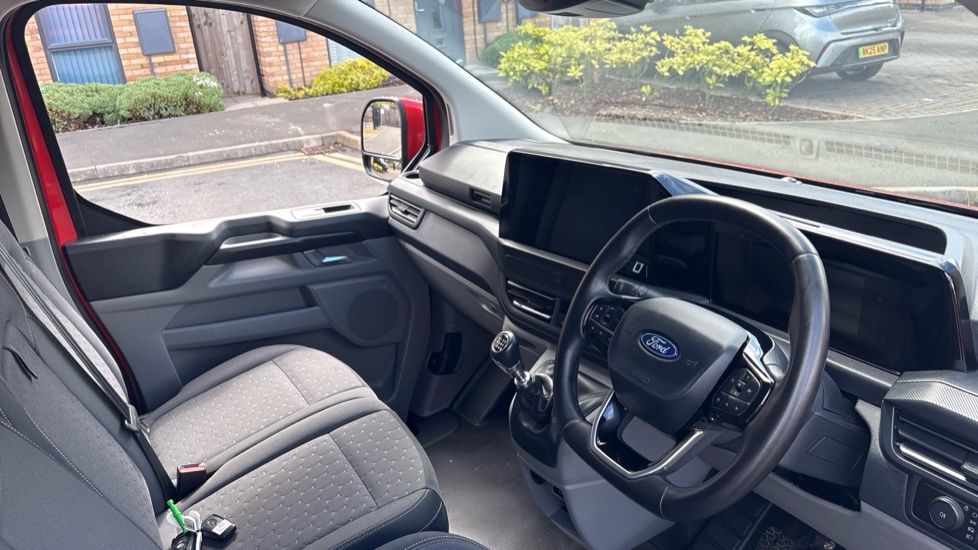 Ford Transit Custom 320 L1 Diesel Fwd 2.0 EcoBlue 136ps H1 Van Limited - Image 16