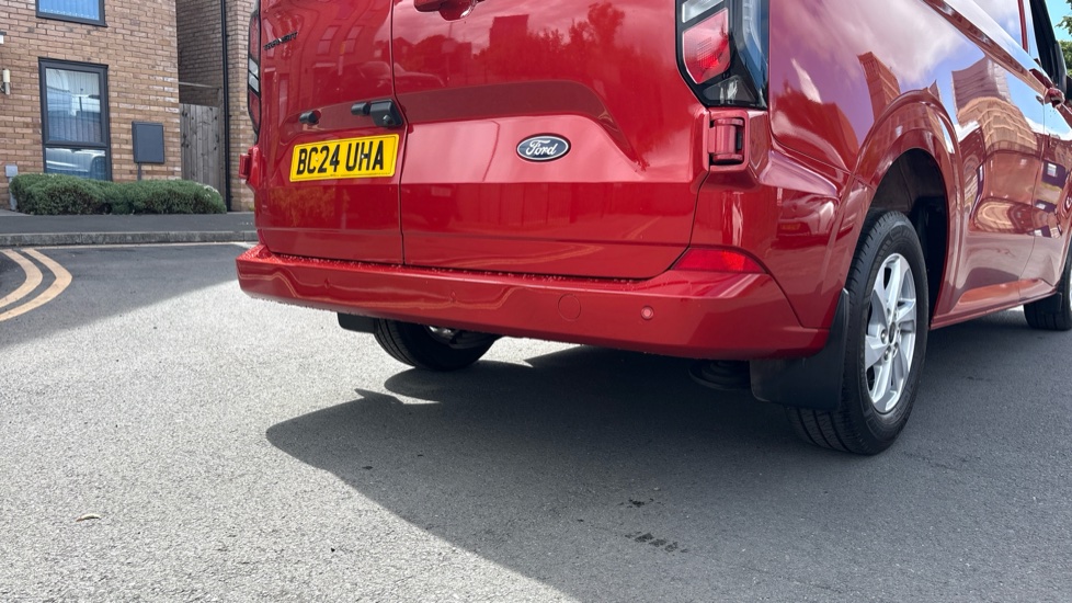 Ford Transit Custom 320 L1 Diesel Fwd 2.0 EcoBlue 136ps H1 Van Limited - Image 32