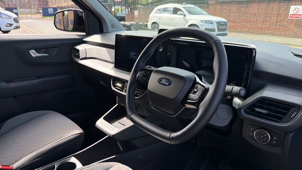 Ford Transit Courier E-Transit Courier 100kW 43kWh Limited Van Auto - Image 6