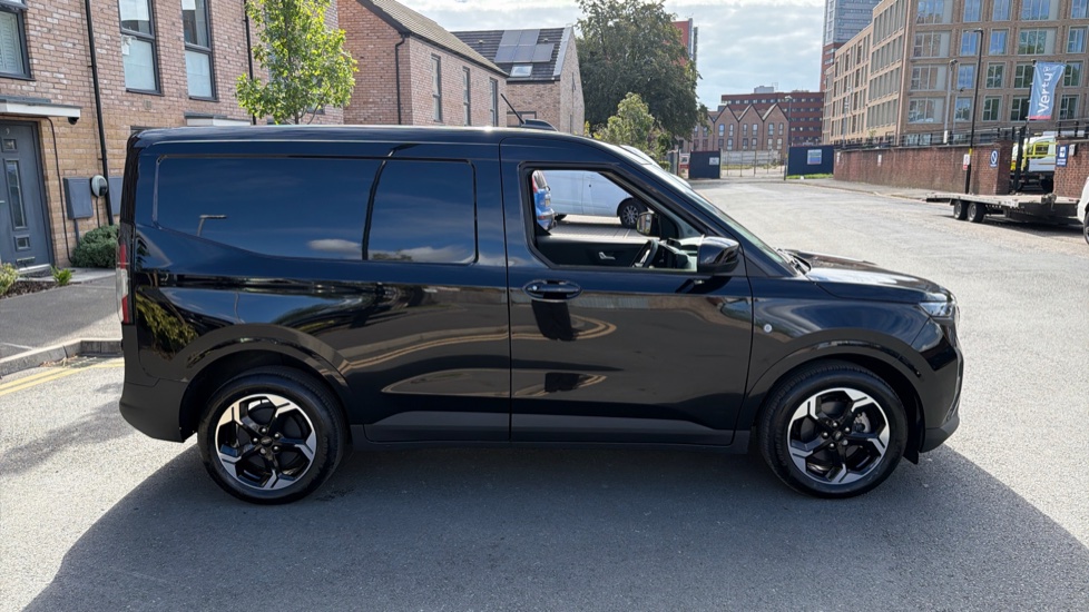 Ford Transit Courier E-Transit Courier 100kW 43kWh Limited Van Auto - Image 9