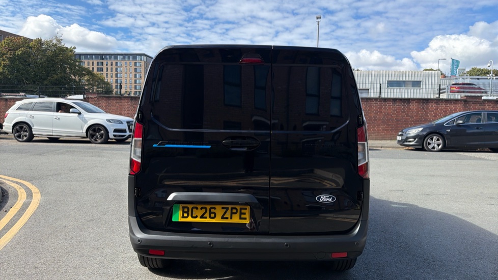 Ford Transit Courier E-Transit Courier 100kW 43kWh Limited Van Auto - Image 11