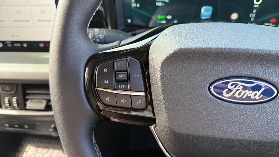 Ford Transit Courier E-Transit Courier 100kW 43kWh Limited Van Auto - Image 21